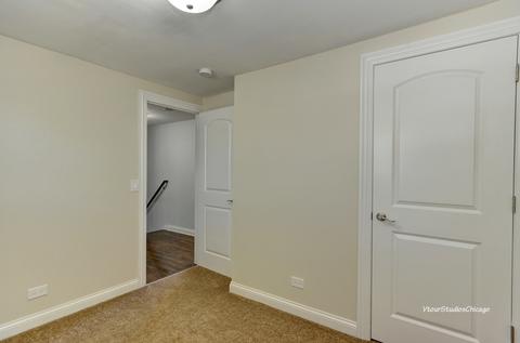 2110 Fox Ln, Des Plaines, IL 60018 photo 23