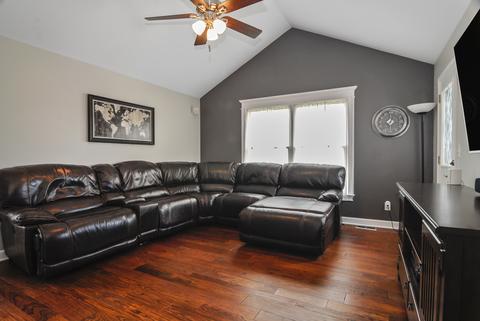 210 Walker Dr, Elburn, IL 60119 photo 9