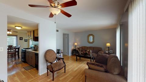 1082 Cascade Dr, Aurora, IL 60506 photo 3