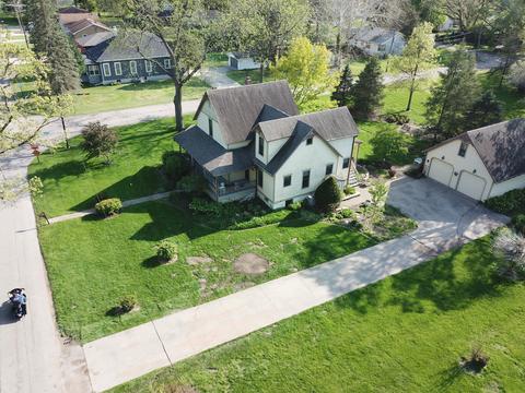 112 Oak St, Spring Valley, IL 61362 photo 1