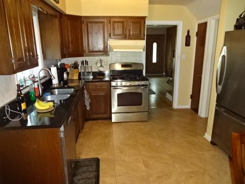 981 S Wolf Rd, Des Plaines, IL 60016 photo 4
