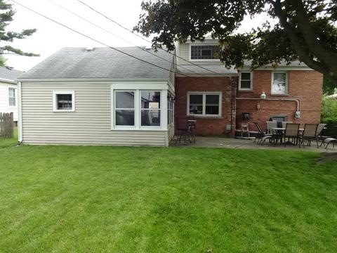 981 S Wolf Rd, Des Plaines, IL 60016 photo 17
