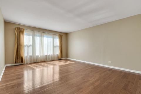 681 Eastchester Rd, Wheeling, IL 60090 photo 3