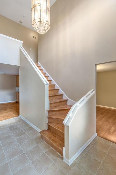 681 Eastchester Rd, Wheeling, IL 60090 photo 2