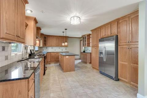 681 Eastchester Rd, Wheeling, IL 60090 photo 9