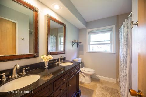 415 Cambridge Rd, Des Plaines, IL 60016 photo 10
