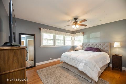 415 Cambridge Rd, Des Plaines, IL 60016 photo 8