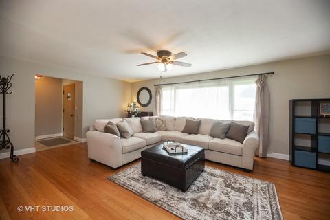 415 Cambridge Rd, Des Plaines, IL 60016 photo 2