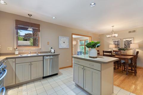 1207 Coolidge Ave, Wheaton, IL 60189 photo 7