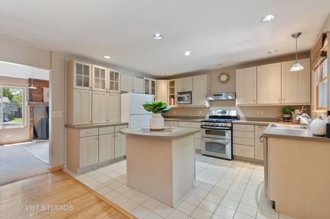 1207 Coolidge Ave, Wheaton, IL 60189 photo 6