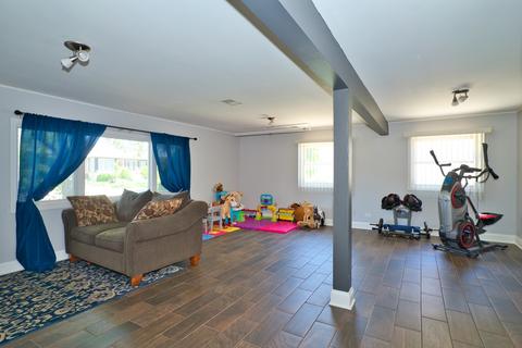 433 W Circle Dr, Addison, IL 60101 photo 17