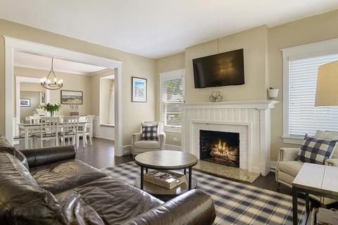 711 Warrenville Rd, Wheaton, IL 60189 photo 5