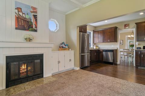 711 Warrenville Rd, Wheaton, IL 60189 photo 9