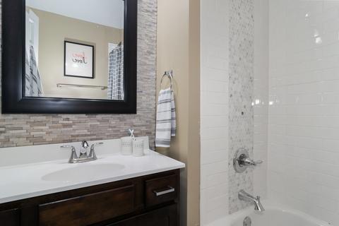 711 Warrenville Rd, Wheaton, IL 60189 photo 14