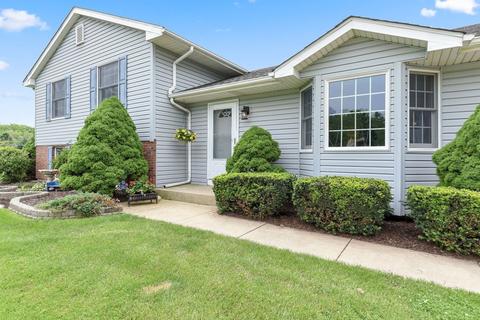 23413 W Link Ln, Plainfield, IL 60586 photo 2