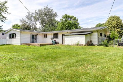 203 Eisenhower Dr, Philo, IL 61864 photo 5