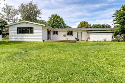 203 Eisenhower Dr, Philo, IL 61864 photo 6
