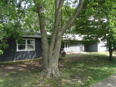 309 N Walnut St, Arrowsmith, IL 61722 photo 1