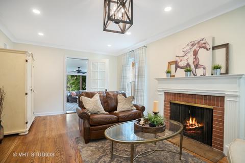 413 S Pine St, Mount Prospect, IL 60056 photo 4