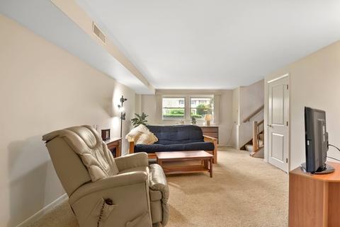 2301 Oak Ln, Rolling Meadows, IL 60008 photo 11