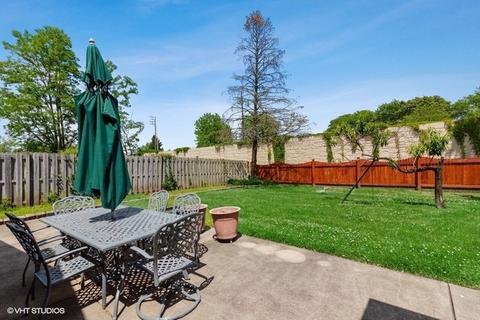 835 Kings Point Dr, Addison, IL 60101 photo 15