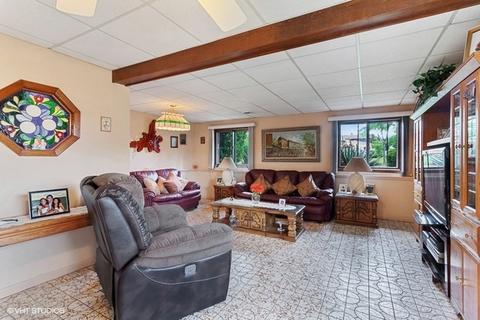 835 Kings Point Dr, Addison, IL 60101 photo 12