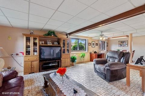 835 Kings Point Dr, Addison, IL 60101 photo 13