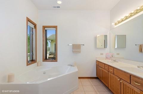 17801 Springbrook Cir, Union, IL 60180 photo 7