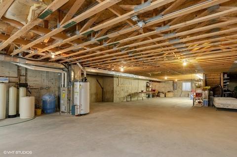 17801 Springbrook Cir, Union, IL 60180 photo 13