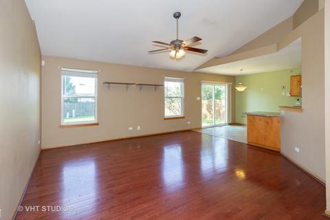 4706 Mallard Ln, Plainfield, IL 60586 photo 2