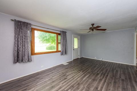 920 21st St, Zion, IL 60099 photo 3