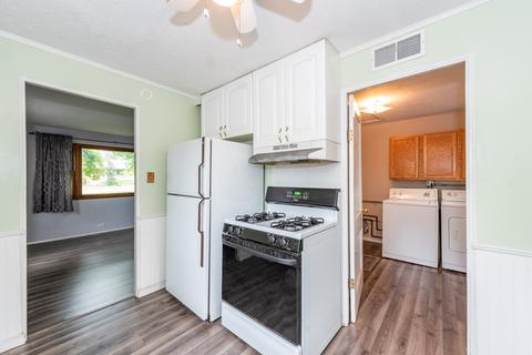 920 21st St, Zion, IL 60099 photo 8