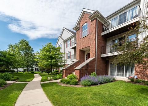 640 Mill Cir #204, Wheeling, IL 60090 photo 4