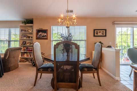 640 Mill Cir #204, Wheeling, IL 60090 photo 7