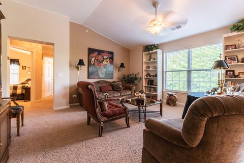640 Mill Cir #204, Wheeling, IL 60090 photo 5