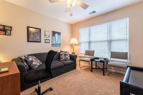 640 Mill Cir #204, Wheeling, IL 60090 photo 9