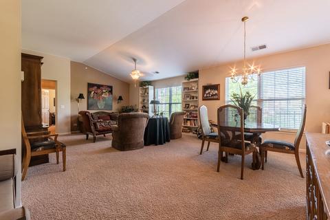 640 Mill Cir #204, Wheeling, IL 60090 photo 6