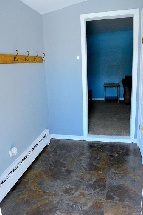 1640 E Algonquin Rd, Des Plaines, IL 60016 photo 2