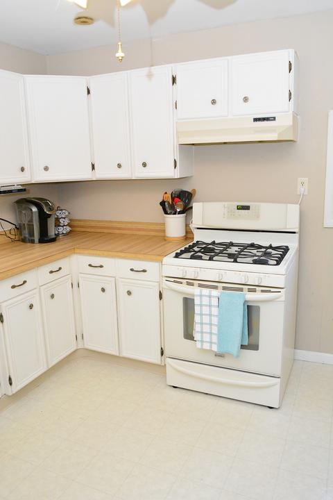 1640 E Algonquin Rd, Des Plaines, IL 60016 photo 11