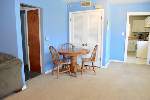 1640 E Algonquin Rd, Des Plaines, IL 60016 photo 7