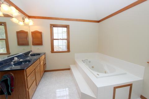 3541 Bunker Hill Dr, Algonquin, IL 60102 photo 16