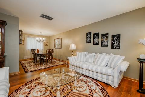 2015 Nottingham Ln, Wheaton, IL 60189 photo 2