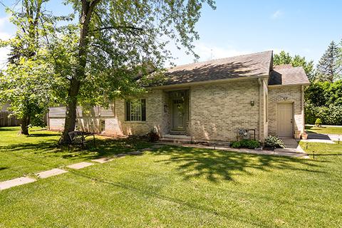 1071 Crest Ave, Addison, IL 60101 photo 1
