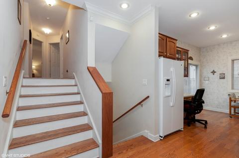 1071 Crest Ave, Addison, IL 60101 photo 4