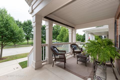 285 Garden Dr, Elgin, IL 60124 photo 1