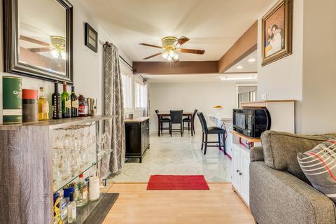 65 Pleasant St, Hoffman Estates, IL 60169 photo 8