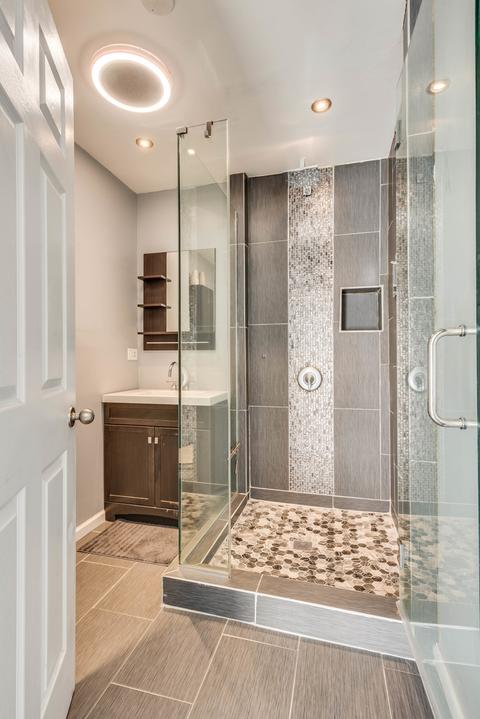 65 Pleasant St, Hoffman Estates, IL 60169 photo 20