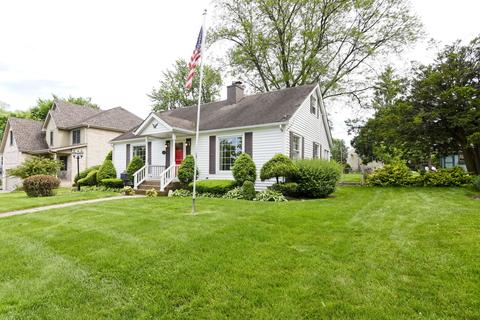 111 W Maple Ave, Roselle, IL 60172 photo 3