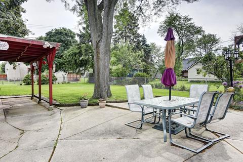 111 W Maple Ave, Roselle, IL 60172 photo 33