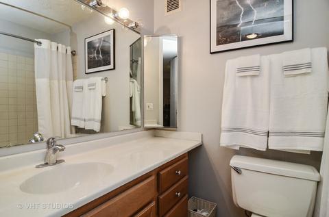30 E Huron St #1608, Chicago, IL 60611 photo 7
